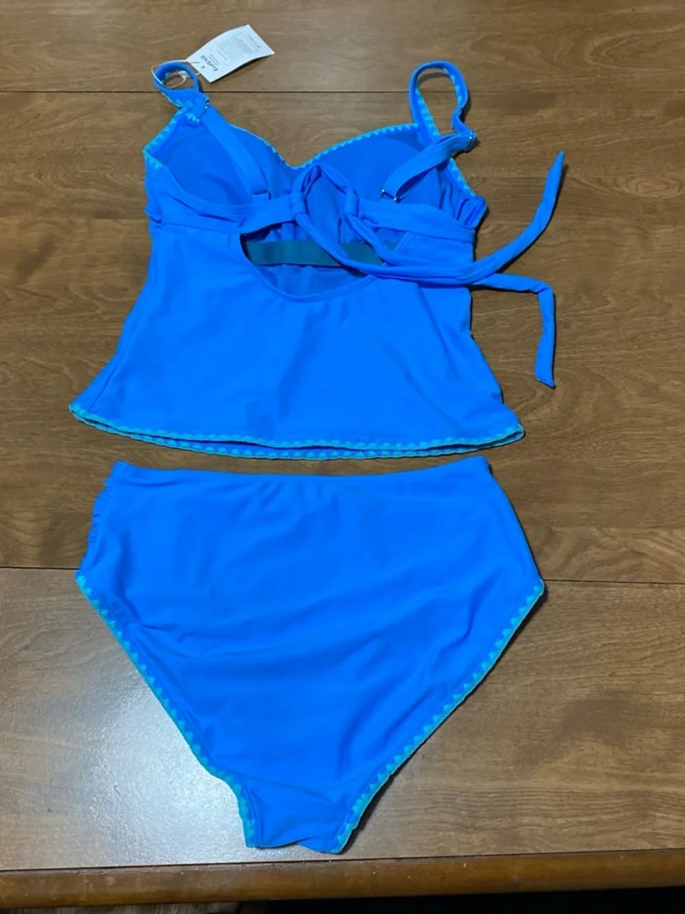 Eomenie vibrant blue